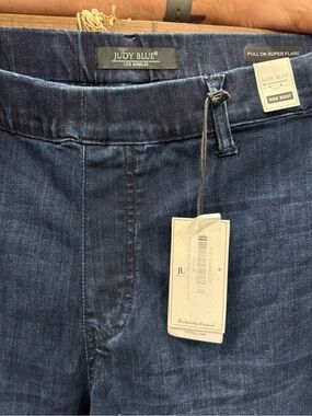 NWT Judy Blue Super Flare Jeans